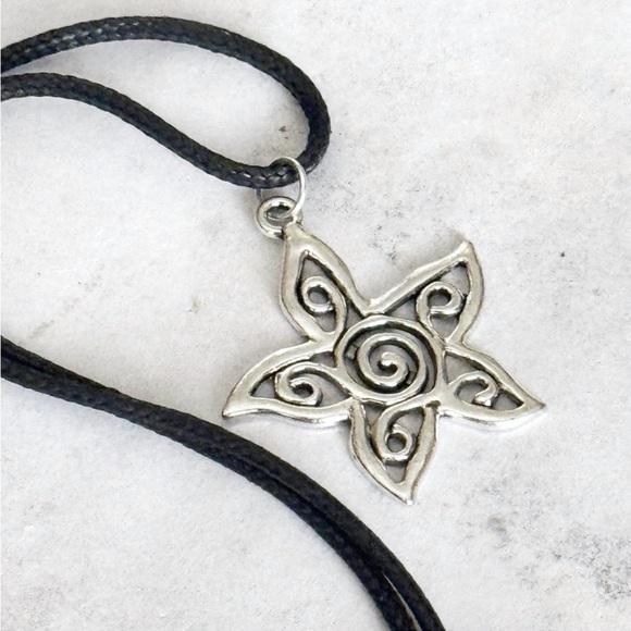 5 For $25💫Alternative Groovy Silver Star Pendant Necklace - Picture 5 of 5
